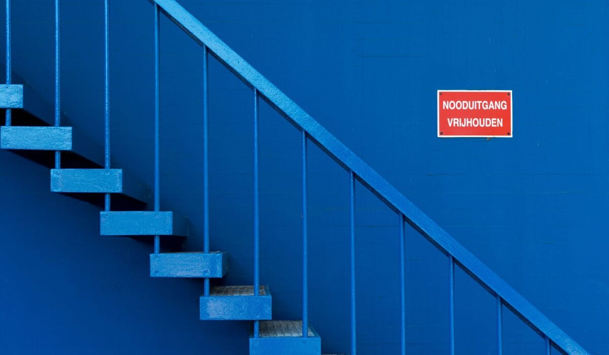 bedrijfsconflict oplossen stappen — Bedrijfsconflict? Zo kom je tot een oplossing — Photo by Jan van der Wolf on Pexels